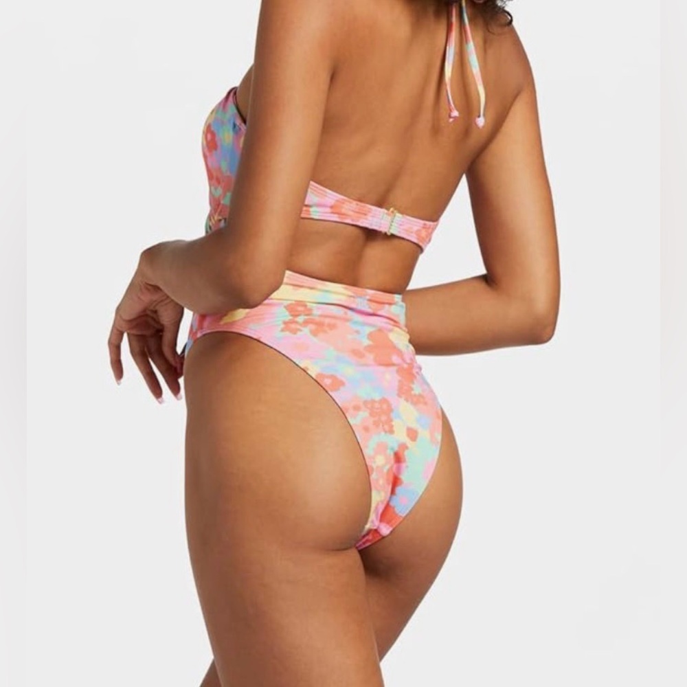 Billabong Coast Is Clear Floral halter one piece swimsuit Sz S - Picture 2 of 8